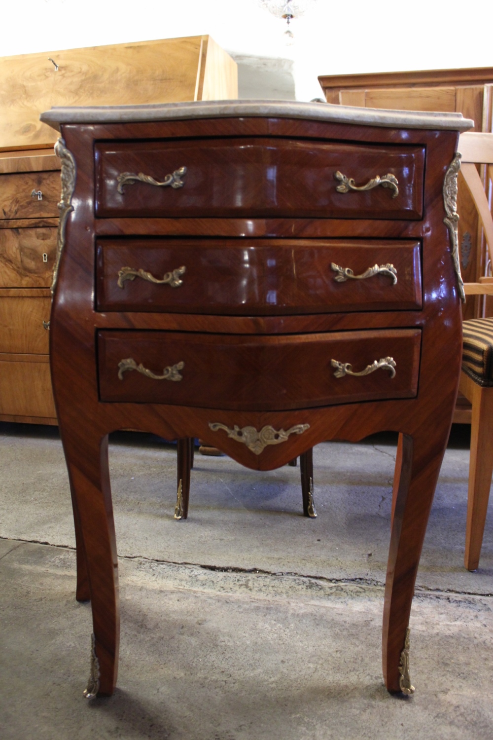 Kommode mit Marmorplatte /verkauft